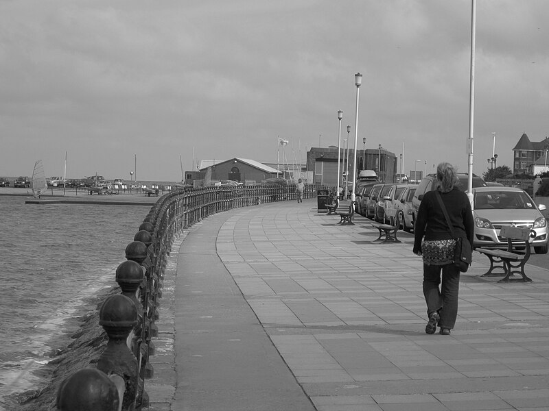 File:West Kirby promenade - IMG 1069.JPG