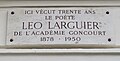 Plaque 5 rue Saint-Benoît (Paris), où il vécut.