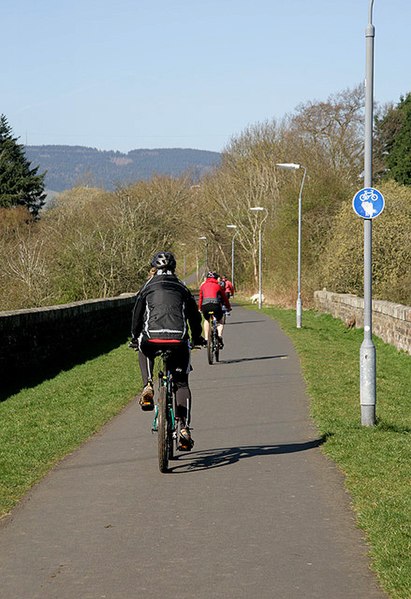 File:A cycle route on the Black Path - geograph.org.uk - 1235025.jpg