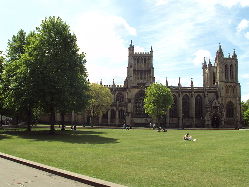 File:Bristol Cathedral & College Green, Bristol - DSC05688.JPG