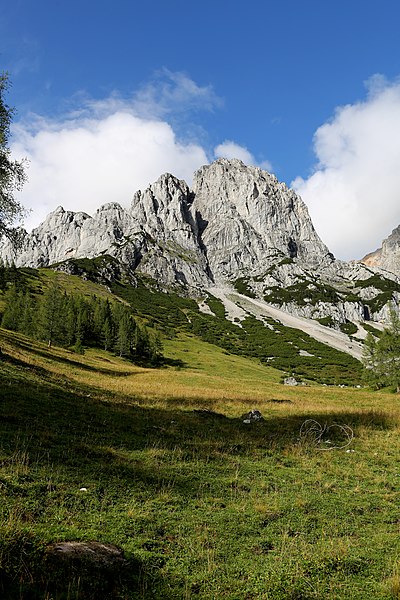 File:2022-08-12 Ramsau Türlwand Türlspitzen.jpg