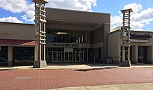 McAlister Square Mall Greenville, SC (15590134026).jpg