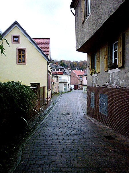 File:Otterbergian Alley - panoramio.jpg