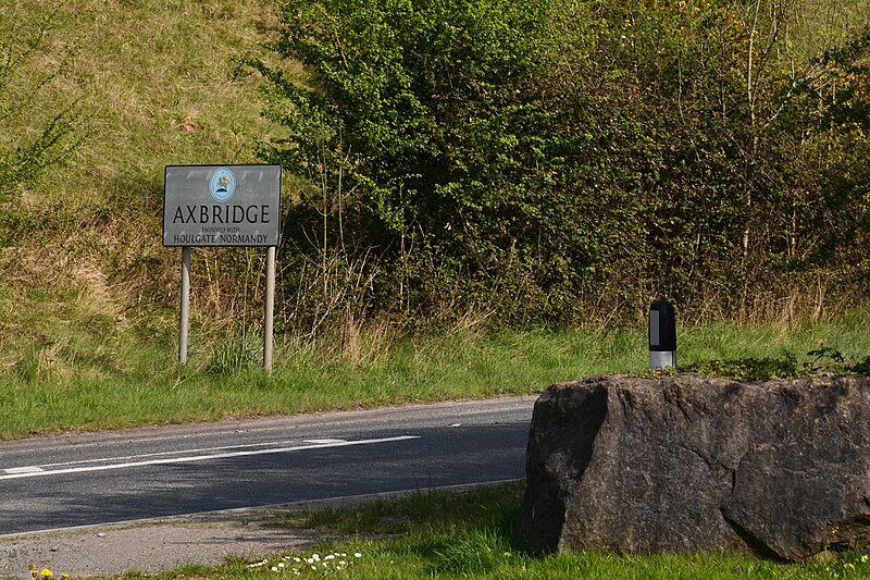 File:Axbridge , The A371 - geograph.org.uk - 5346372.jpg