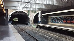 De tunnels onder de Viale Guglielmo Marconi aan de zuidkant van het station.