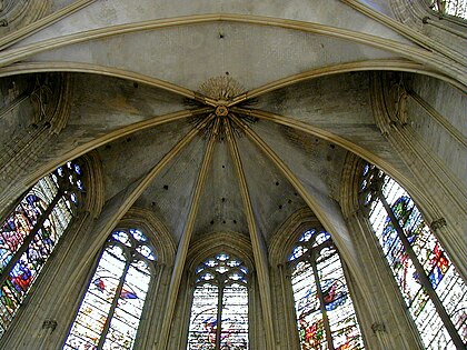 Teto da abóbada na na Sainte-Chapelle de Vincennes