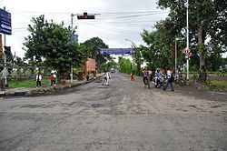 Dhapa road from EM Bypass