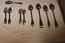 Musée d'histoire de Nantes - 280 - Petit objets.jpg