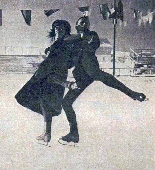 File:Ludowika et Walter Jakobsson, vice-champions olympiques de patinage en couple à Chamonix en 1924.jpg