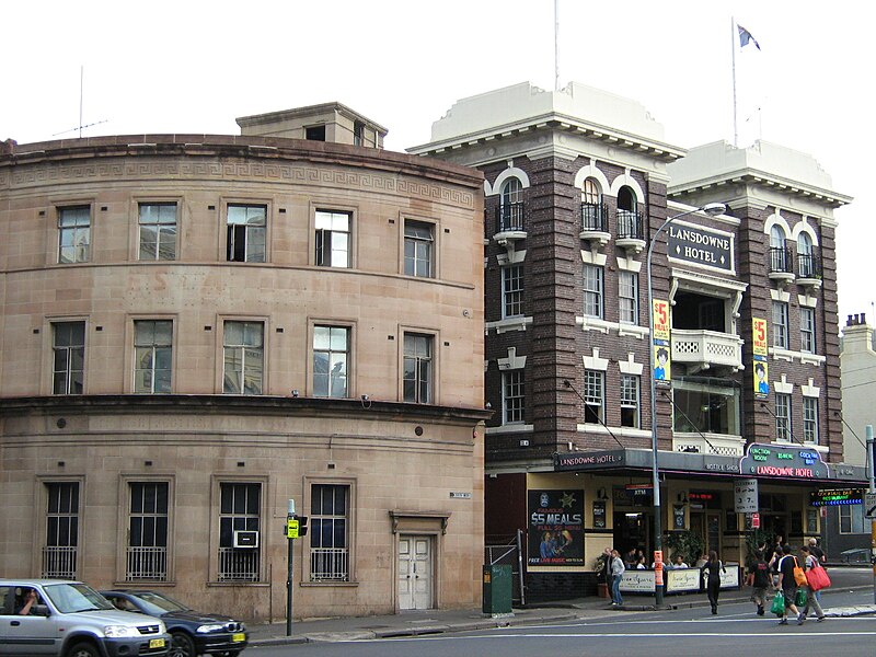 File:Syd2007 Chippendale Lansdowne Hotel (City-Broadway).jpg