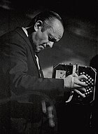 Photographie d'Astor Piazzolla par Eduardo Comesaña en 1969.