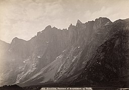 664. Romsdalen, Panorama af Romsdalshorn og Troldt. (6788317240).jpg