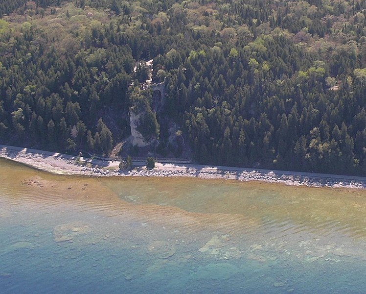 File:Arch Rock from the Air - panoramio.jpg