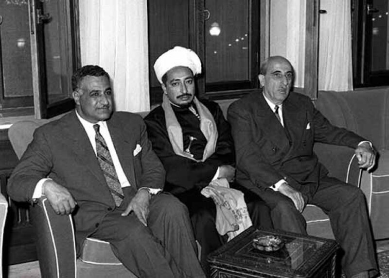 File:Presidents Gamal Abdul Nasser and Shukri al-Quwatli receiving Yemeni Crown Prince Mohammad Badr in Damascus in February 1958 congratulating them on formation of the United Arab Republic.jpg