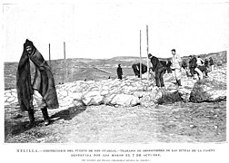 Construcción del fuerte de Sidi Guariax, trabajos de desescombro de las ruinas de la caseta destruida por los moros el 2 de octubre, Melilla.jpg