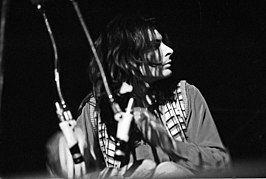 Mickey Finn tijdens een optreden van T. Rex in de Musikhalle Hamburg, januari 1972