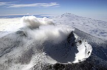 Tampilan udara kaldera Gunung Erebus