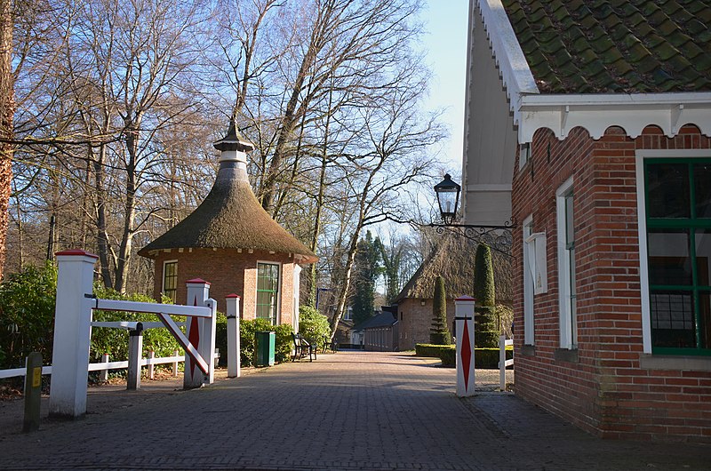 File:Open Air Museum Arnhem with lovely old Dutch buildings - panoramio.jpg