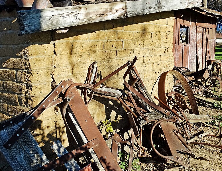 File:Weathered, Yucaipa Adobe, CA 2-15-15c (16548072251).jpg