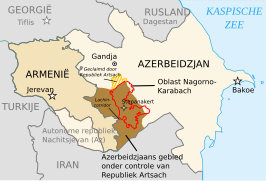 Armenië, Nagorno-Karabach en Azerbeidzjan. Het gebied van de voormalige Nagorno-Karabachse Autonome Oblast omlijnd met rood. Het gebied onder de feitelijke jurisdictie van de Republiek Artsach in het bruin.