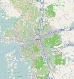 Mapa konturowa Göteborga, blisko centrum na prawo u góry znajduje się punkt z opisem „Kortedala”