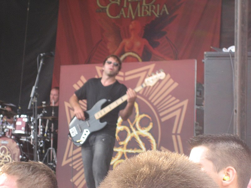 File:WarpedTour07.jpg