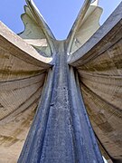 Jasenovac-Monumento3.jpg