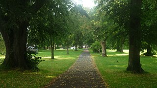 Path through Kington Recreation Ground - geograph.org.uk - 6347345.jpg