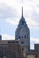 One Liberty Place och City Hall.