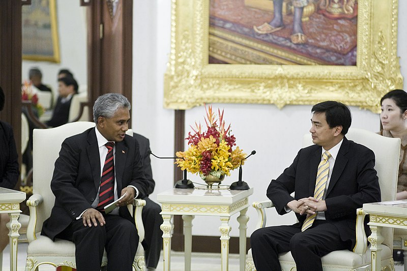 File:H.E. Mr.Zacarias Albano da Costa รัฐมนตรีว่ากระทรวงการ - Flickr - Abhisit Vejjajiva (1).jpg