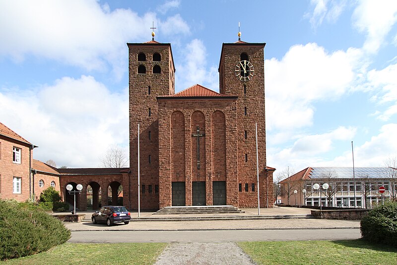 File:Hauenstein-Christkoenig-Kirche-16-2019-gje.jpg