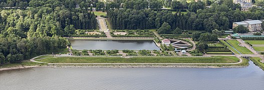 Palais Marli dans le jardin inférieur.