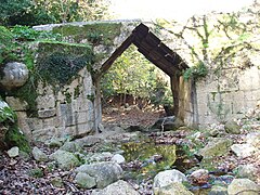 Corbel arch in the shape of an isosceles triangle, supporting the Greek Eleutherna Bridge