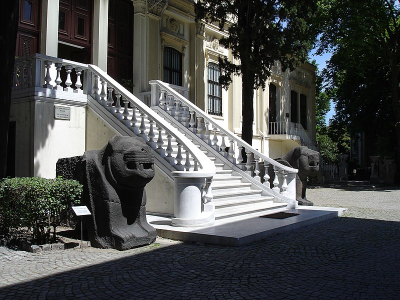 File:Istanbul - Museo archeol. - Leoni ittiti - Foto G. Dall'Orto 28-5-2006.jpg