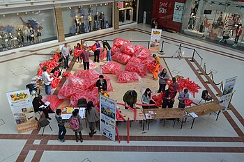 A hands-on activity at the 2014 Cambridge Science Festival, Cambridge, United Kingdom. Use of balloons to explore fundamental mathematics.