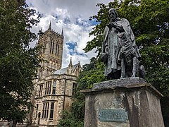 Statue of Alfred Lord Tennyson.jpg