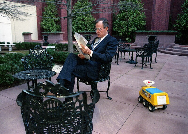 File:Vice President George H. W. Bush Reviews His Speech at Blair House prior to His Inauguration as President.jpg