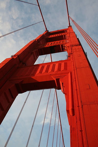 File:Golden Gate bridge pillar.jpg