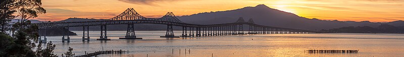 File:Richmond California banner - Richmond-San Rafael bridge.jpg