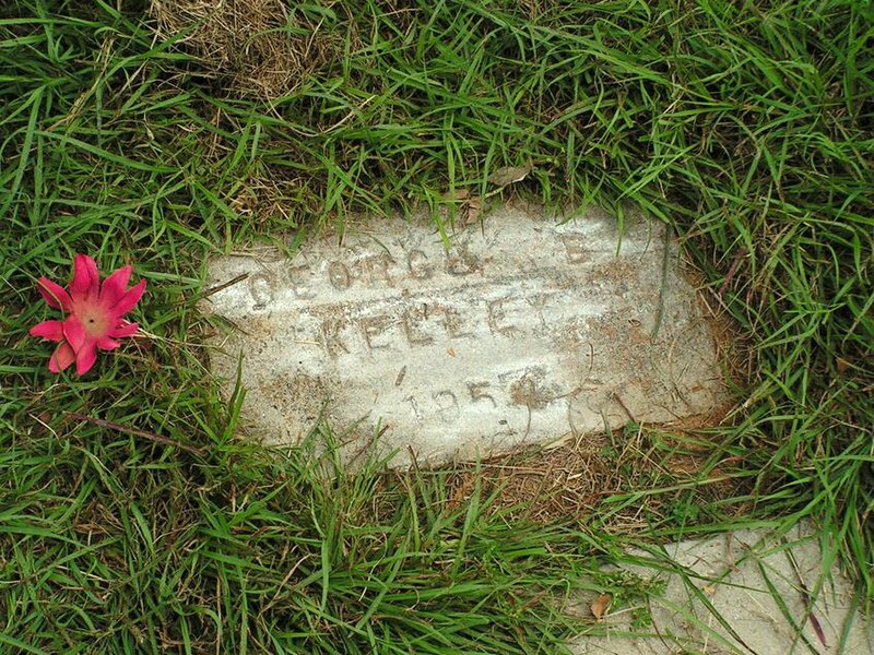 File:Machine Gun Kelly's marker.jpg