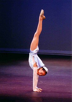 Handstand (acro dance)