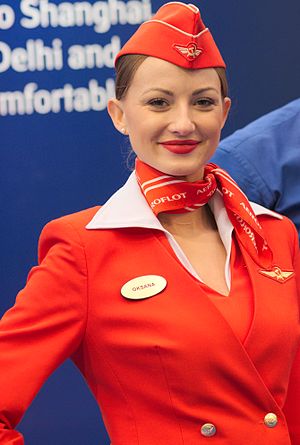 Slika:Aeroflot flight attendant (hostess).jpg