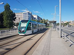 Tramvia de la línia T3 destinació Francesc Macià