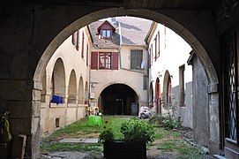 Les halles de Faverney.