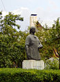Statuia pictorului Nicolae Grigorescu din curtea muzeului