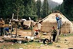 Famille kazakhe au Xinjiang.