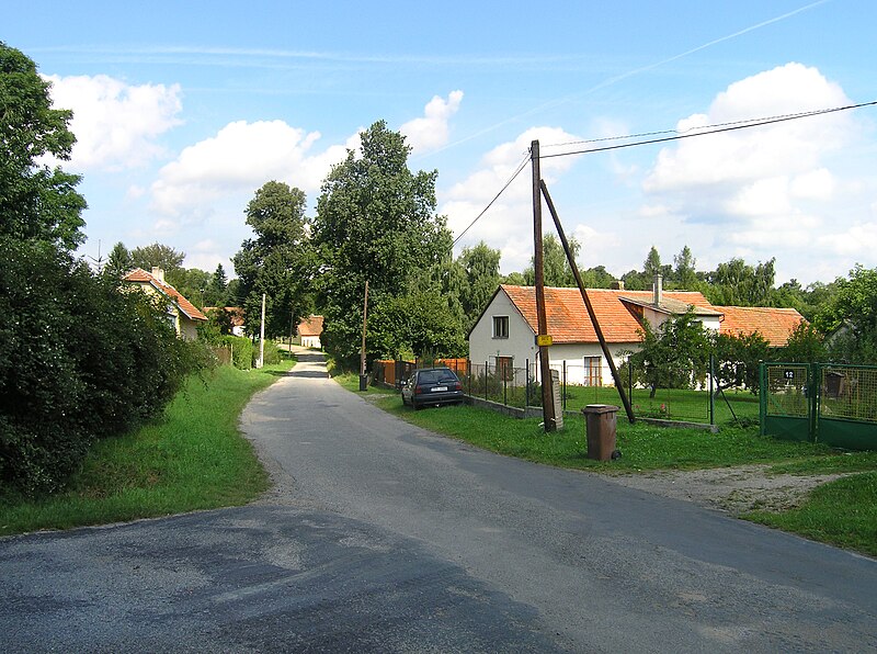 File:Postupice, Lísek, south part.jpg