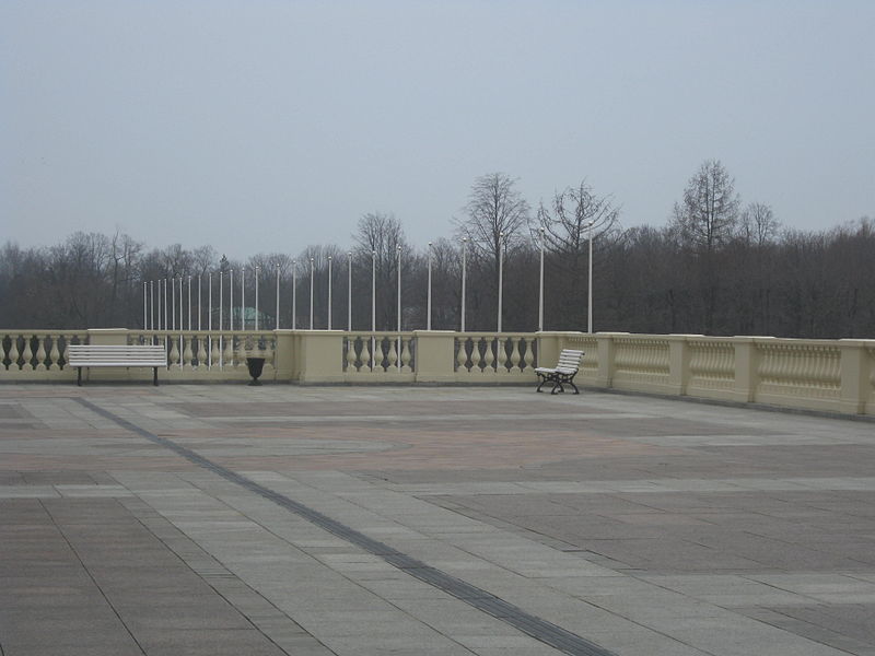 File:Strelna SPb April2010 738.jpg