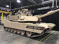 CROWS-LPを装備するM1A2SEPV3。従来型と比べて低くなっていることが分かる。