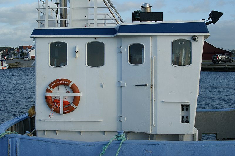 File:Fishing boat motive - panoramio.jpg